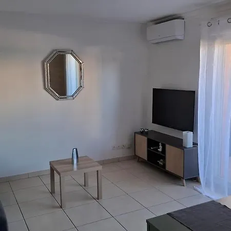 Grand Front De Climatise-piscine-parking- Juan Les Pins Apartment *