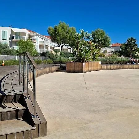 Grand Front De Climatisé-piscine-parking- Juan Les Pins Antibes